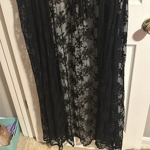 Used Torrid Black Lace Robe/Cover Up - Picture 2 of 4